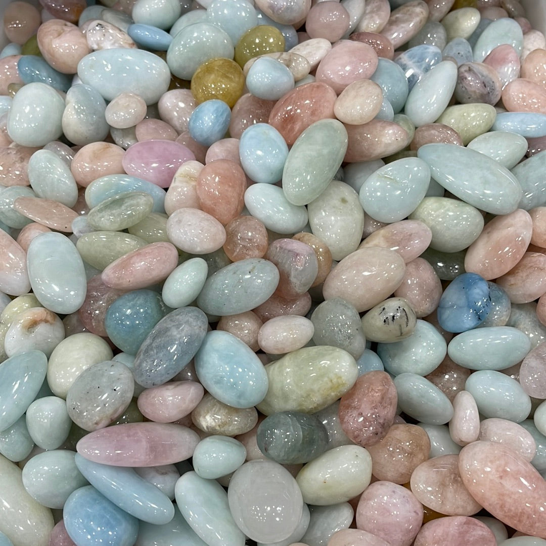 Beryl Tumblestone (Mixed Morganite/Aquamarine/Heliodor)