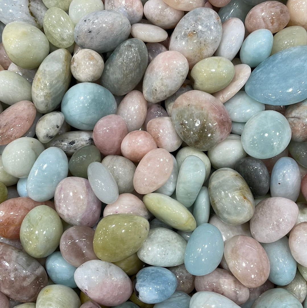 Beryl Tumblestone (Mixed Morganite/Aquamarine/Heliodor)