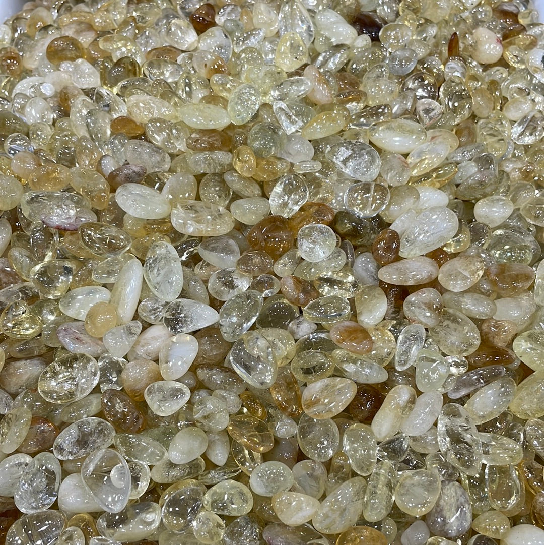 Chips di citrino (ametista trattata termicamente)