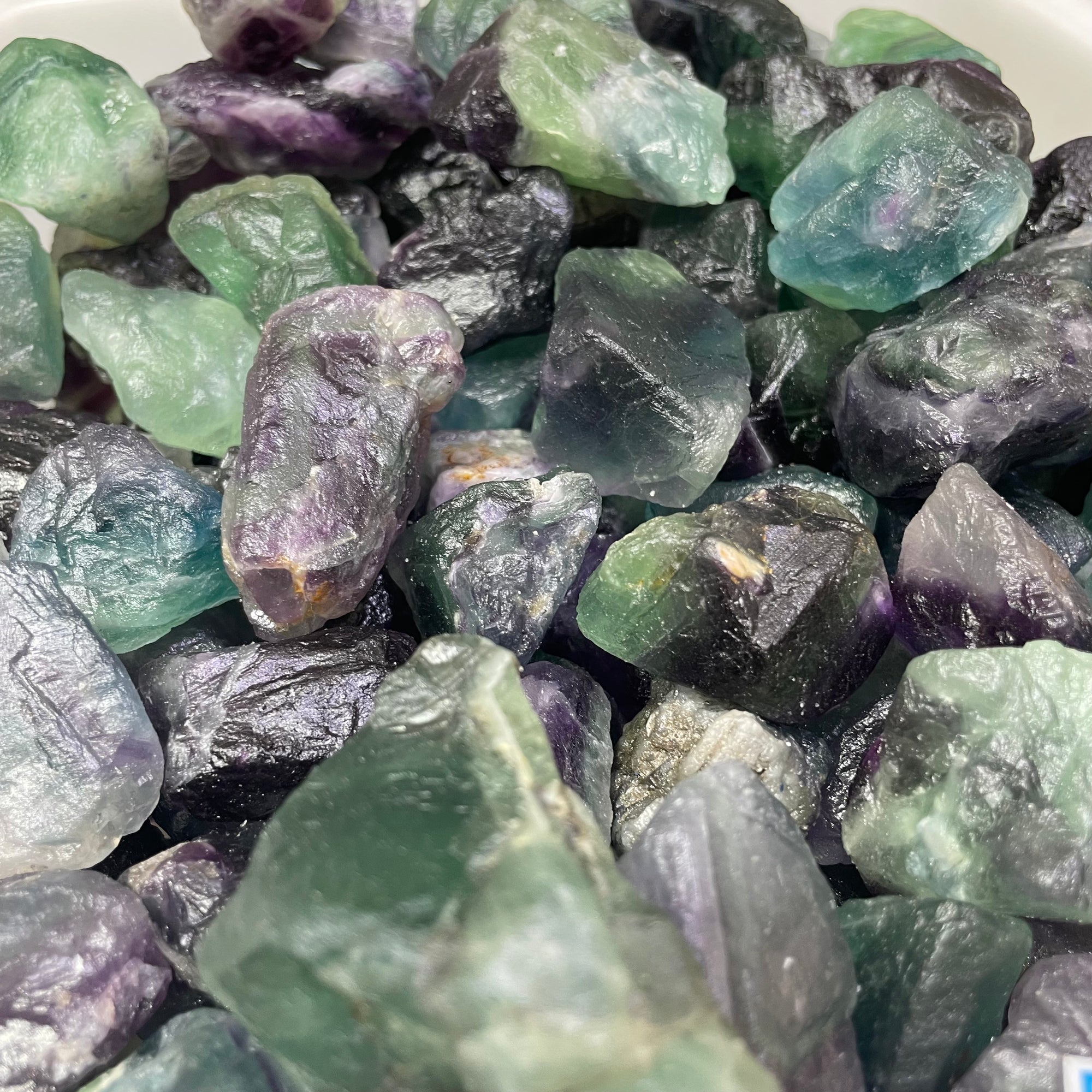 Fluorite arcobaleno grezza