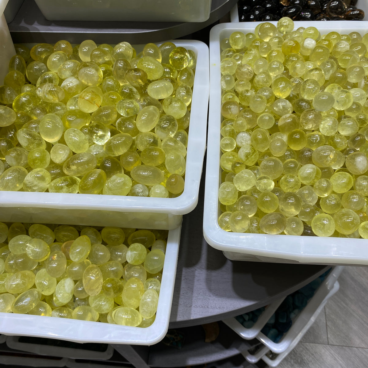 Lemon Citrine Tumblestone （ heated ）