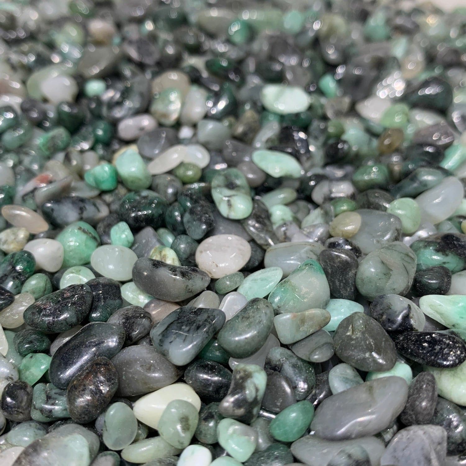 Emerald Chips/Nuggets - RockZ Sourcing Hub