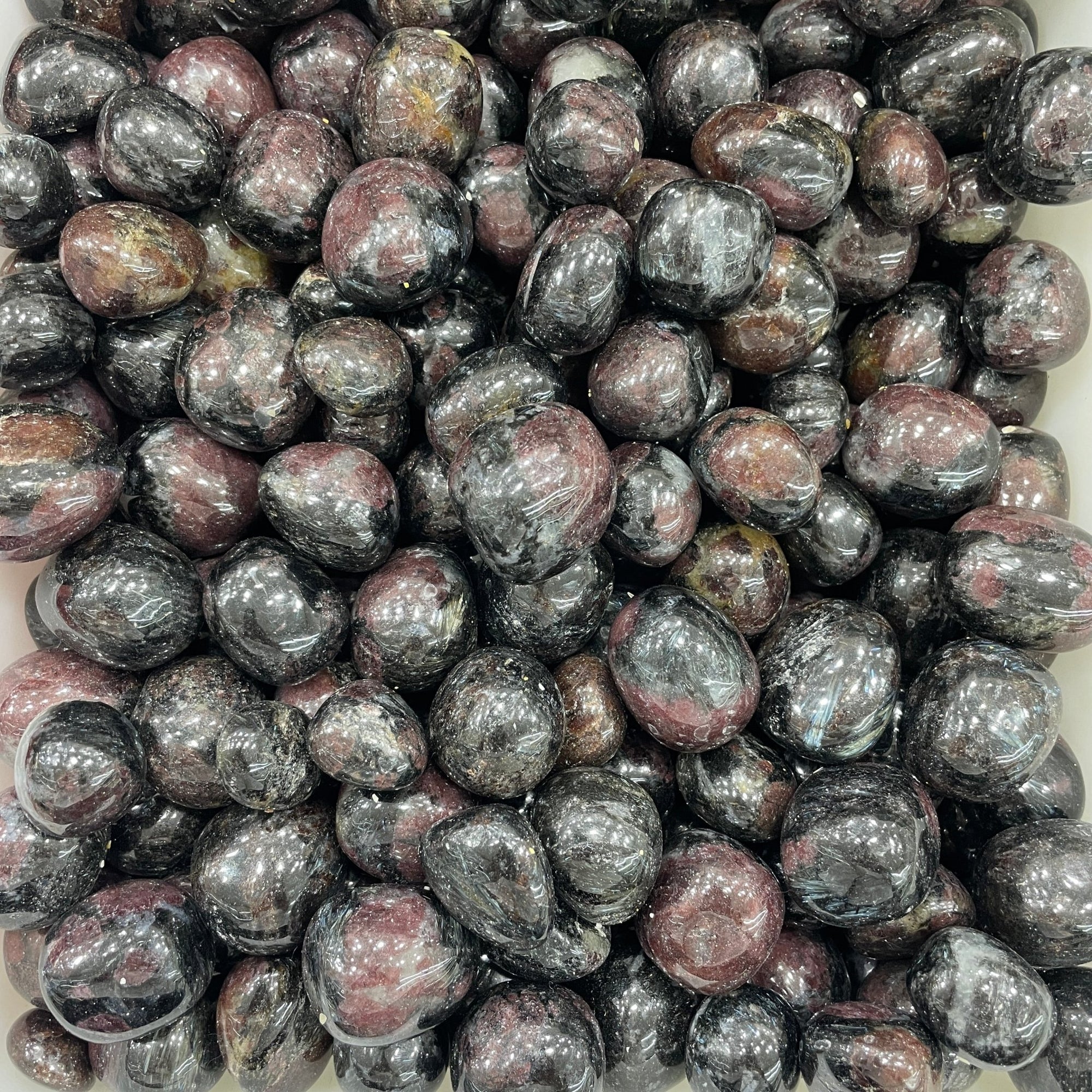 Garnet Tumblestone - RockZ Sourcing Hub