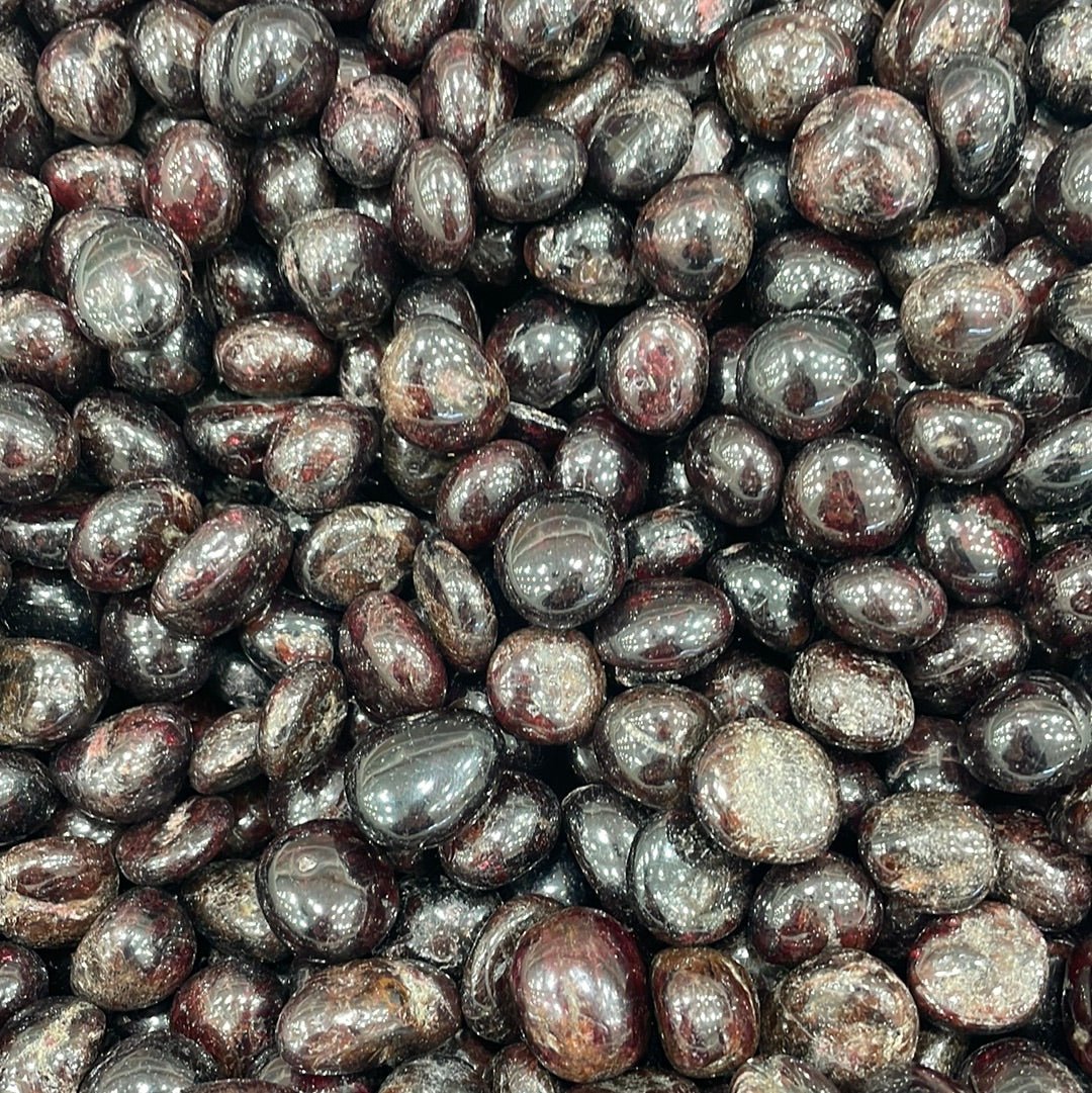 Garnet Tumblestone - RockZ Sourcing Hub