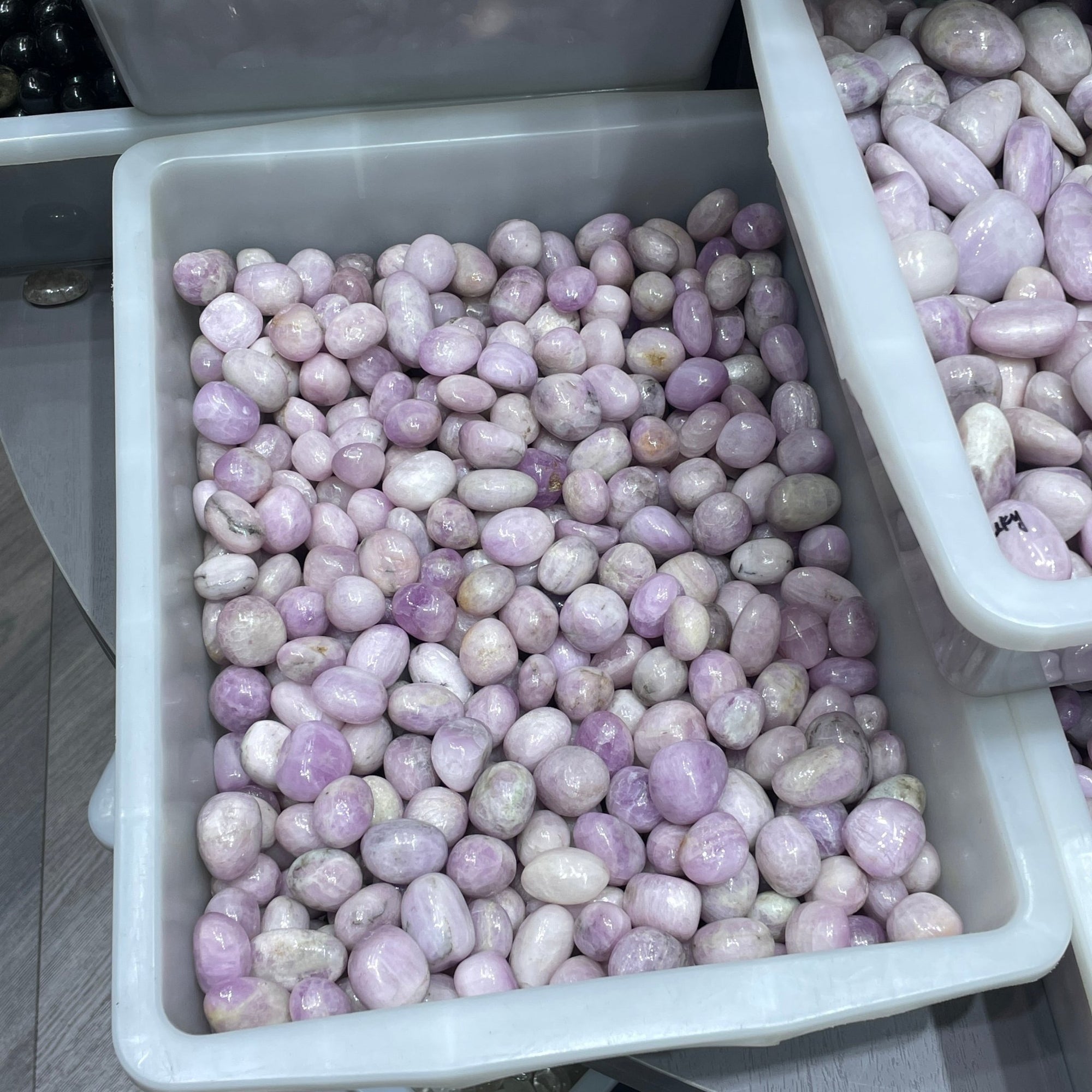 Kunzite Tumblestone - RockZ Sourcing Hub