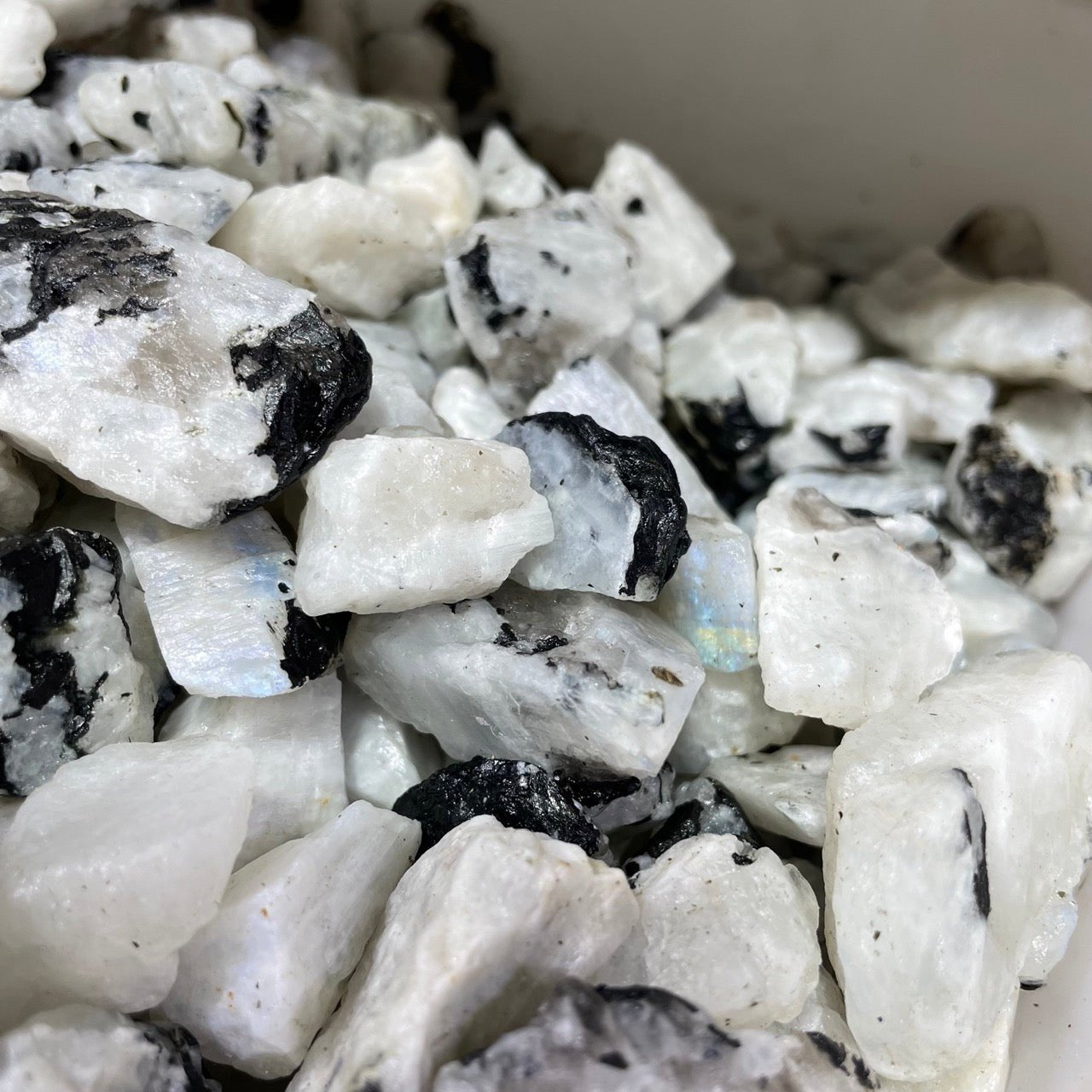 Moonstone Raw - RockZ Sourcing Hub